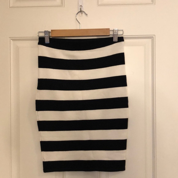 Beetlejuice Sexy stretch pencil skirt-Small - Picture 2 of 3